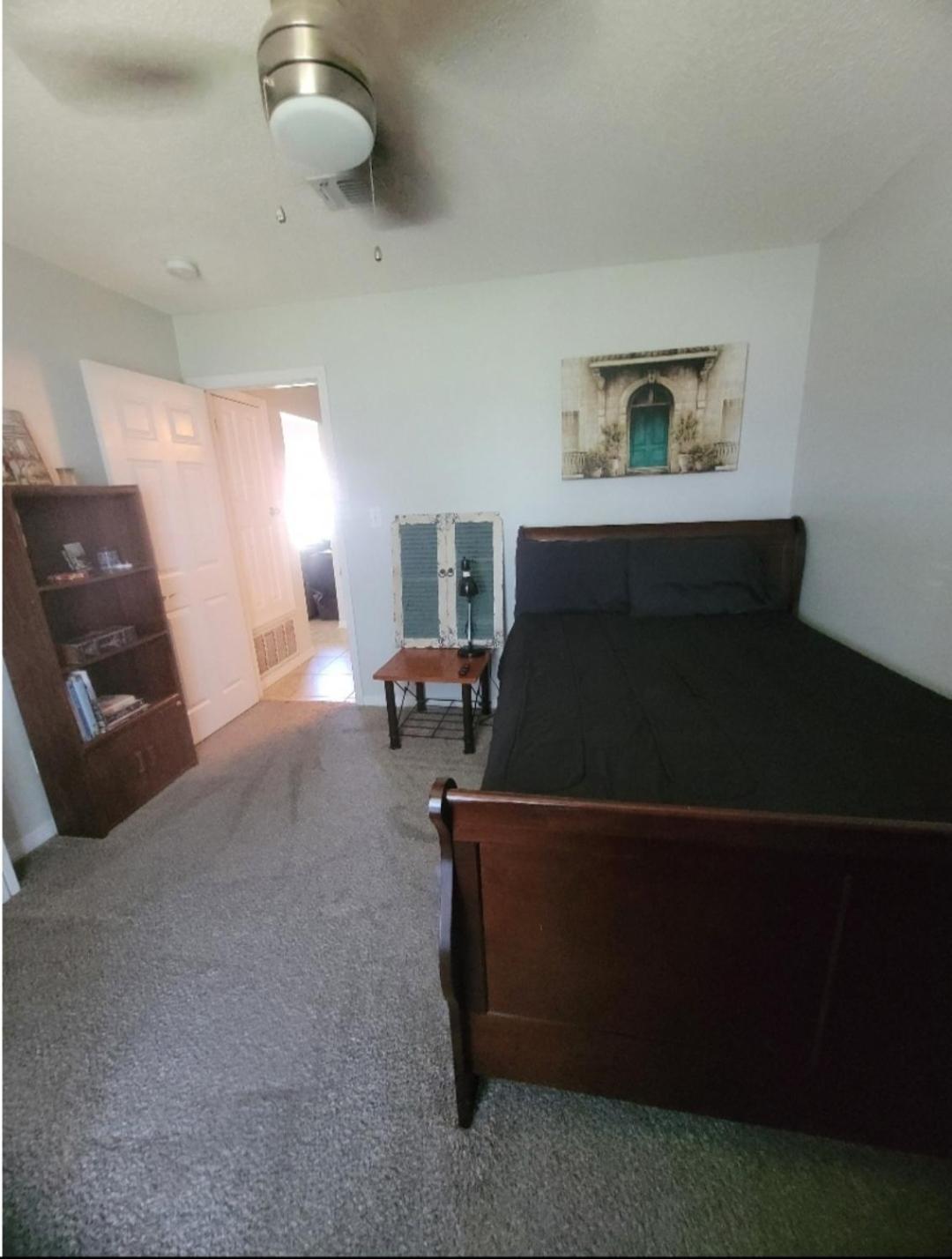 Bedroom Four Minutes From Beach 펜사콜라 외부 사진